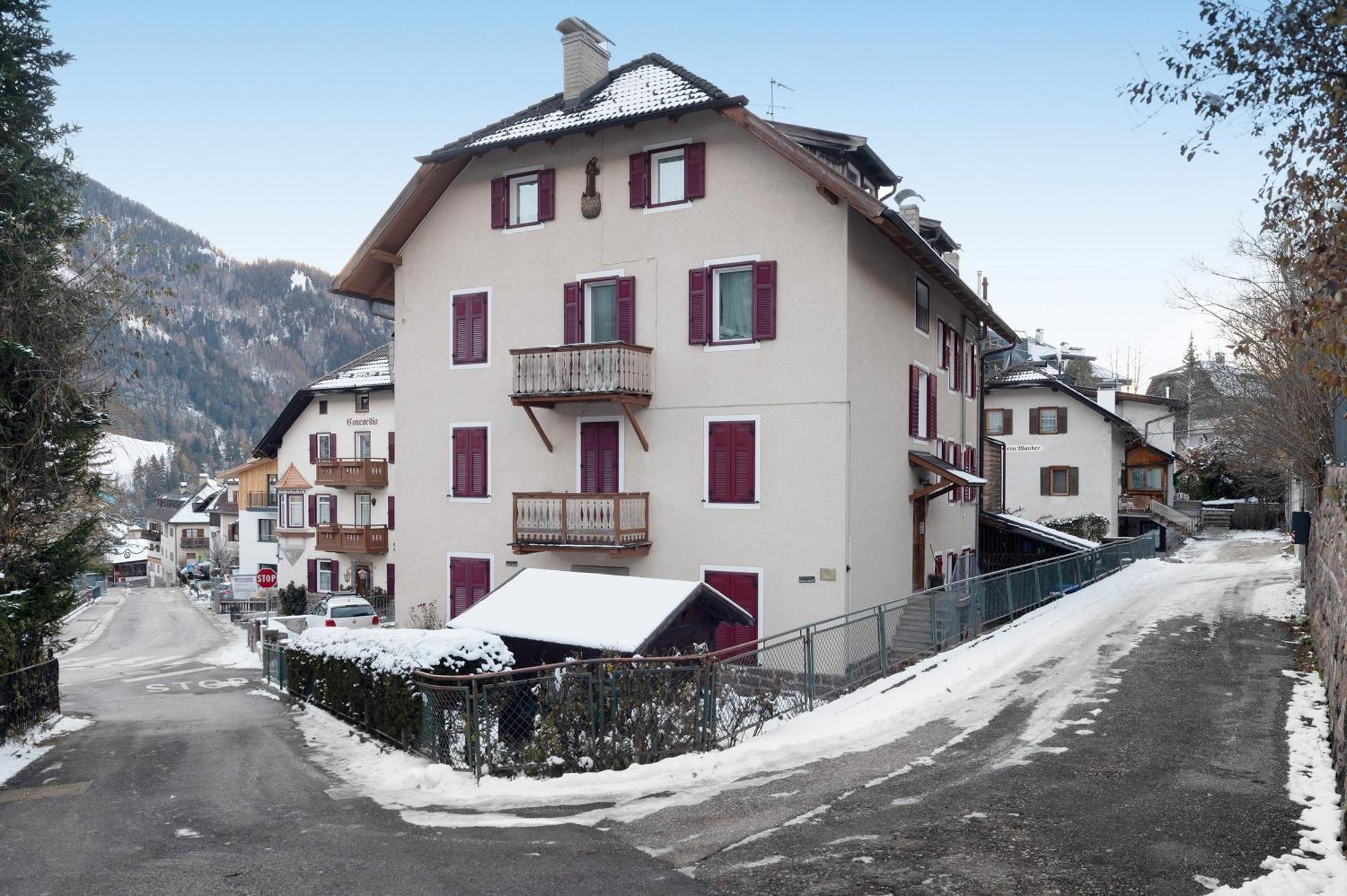 Appartamento Cesa Wanker Ortisei Bagian luar foto